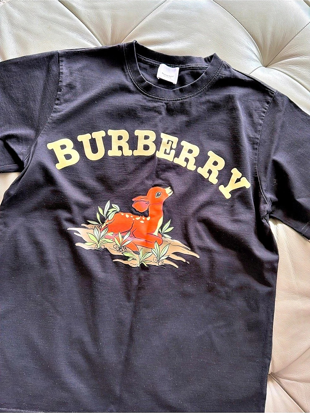 Burberry  Graphic Tee Black Size Small